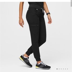 COPY - FIGS: Zamora jogger scrub pants